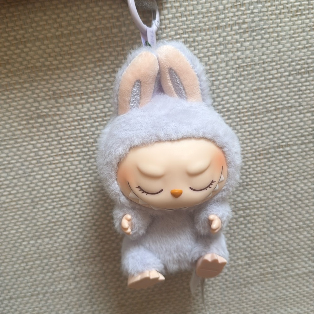 Have a seat labubu keychain